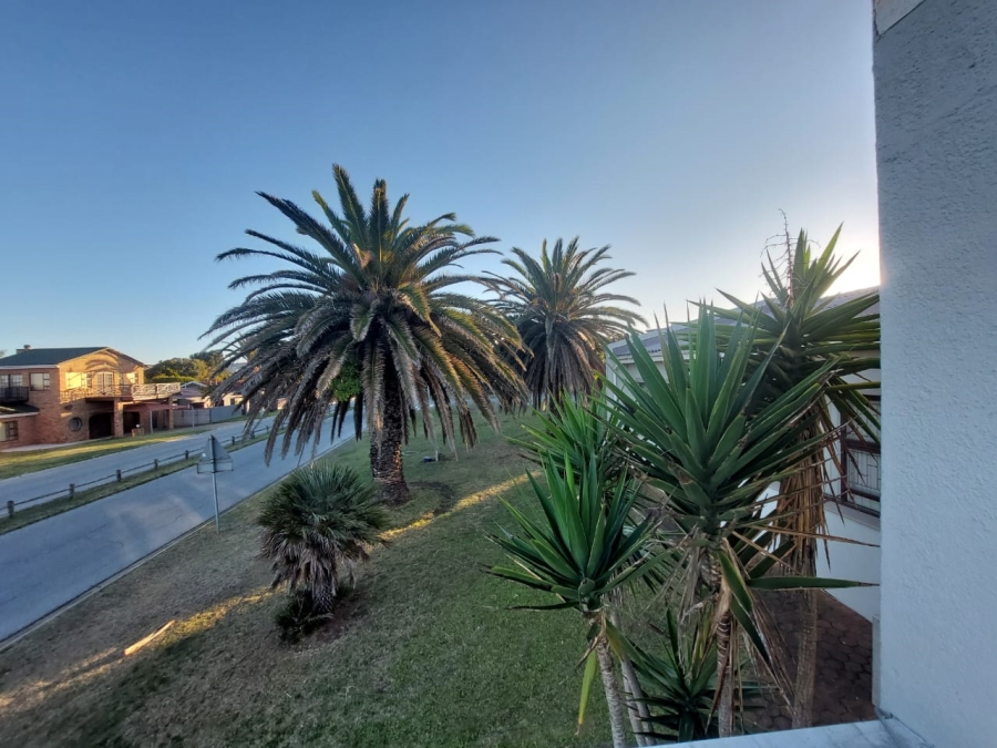 3 Bedroom Property for Sale in Hartenbos Central Western Cape